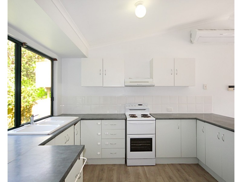 12 Sapphire Drive, Nambour QLD 4560