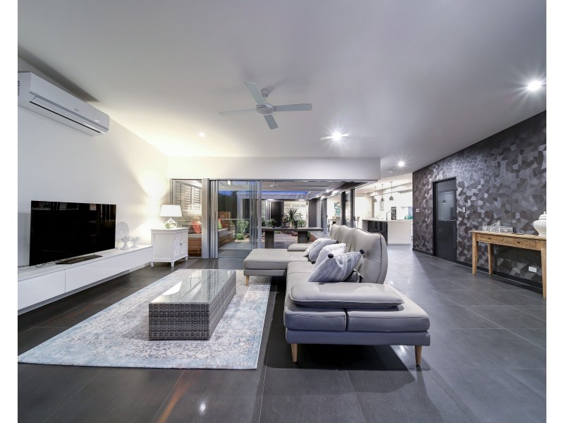 19  Pannaroo Street, Buddina QLD 4575