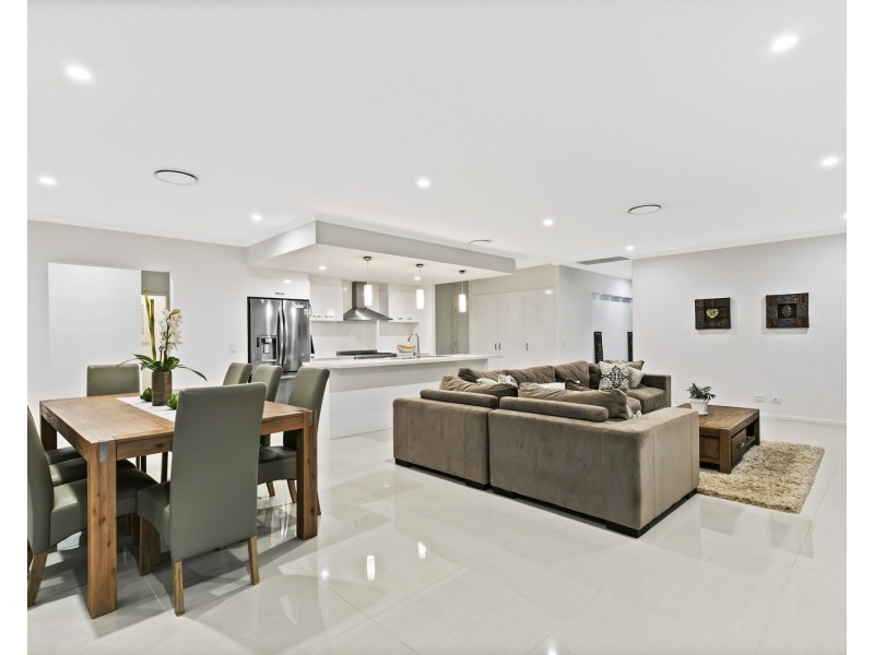 35-37 Lachlan Crescent, Beerwah QLD 4519