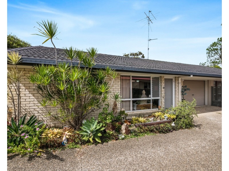 1/73  Yakola Parade, Alexandra Headland QLD 4572