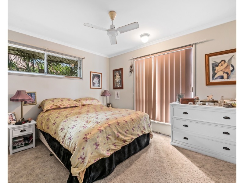 1/73  Yakola Parade, Alexandra Headland QLD 4572