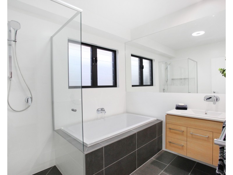 8 Lychee Place, Palmview QLD 4553