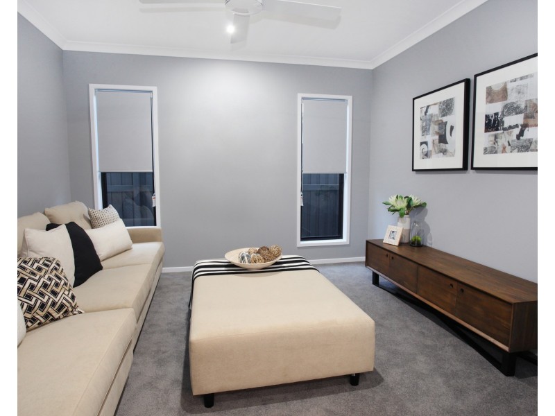 8 Lychee Place, Palmview QLD 4553