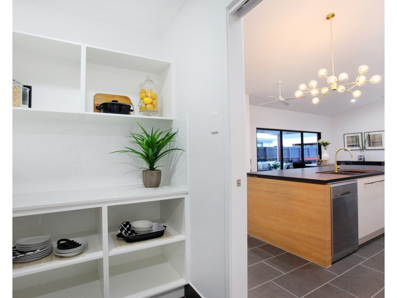 8 Lychee Place, Palmview QLD 4553