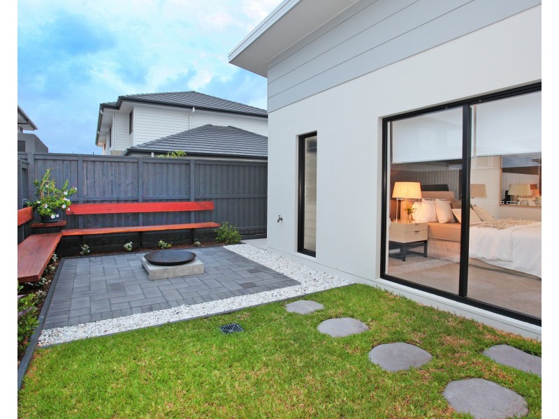 8 Lychee Place, Palmview QLD 4553