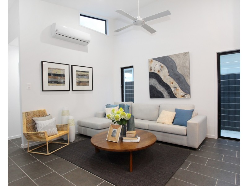 8 Lychee Place, Palmview QLD 4553
