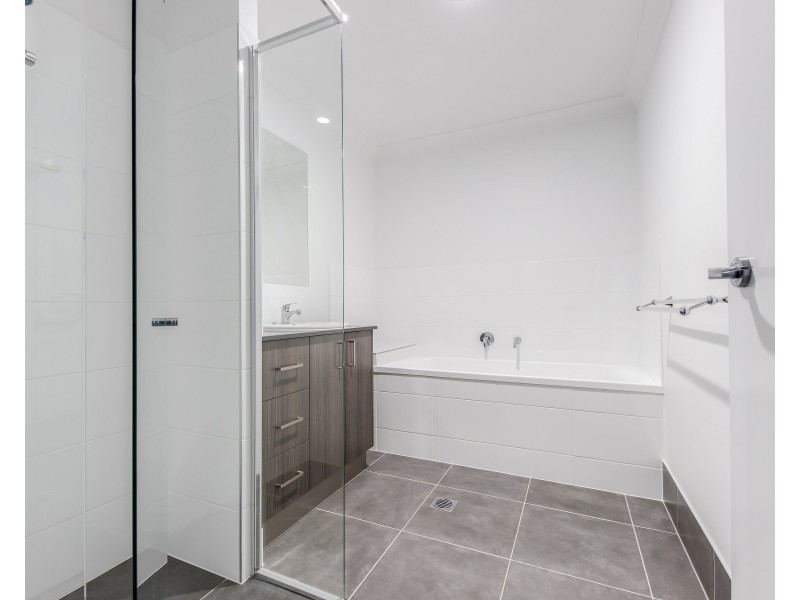 8 Yidney Street, Maroochydore QLD 4558