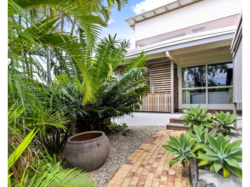 25 Victor Street, Alexandra Headland QLD 4572