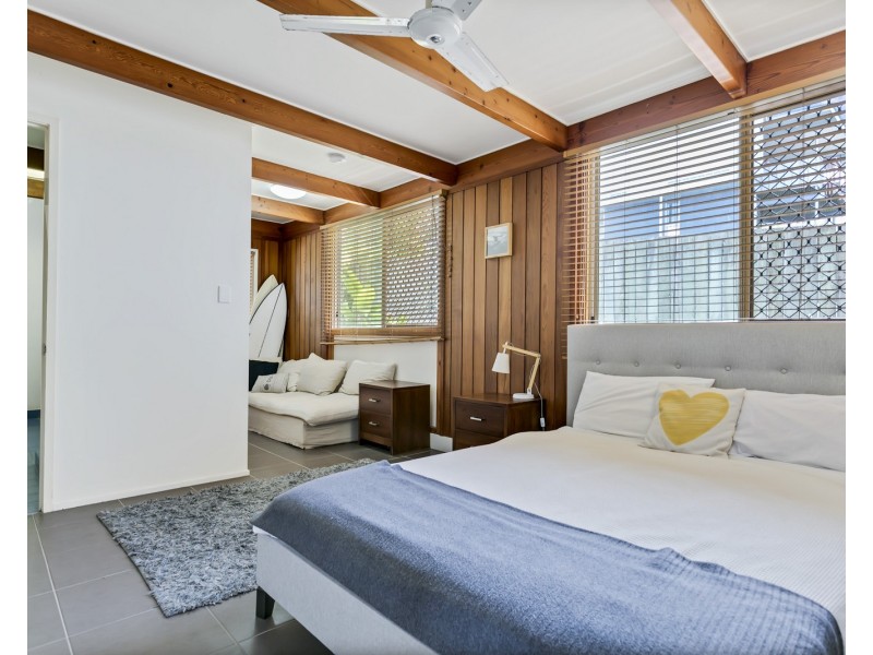 25 Victor Street, Alexandra Headland QLD 4572