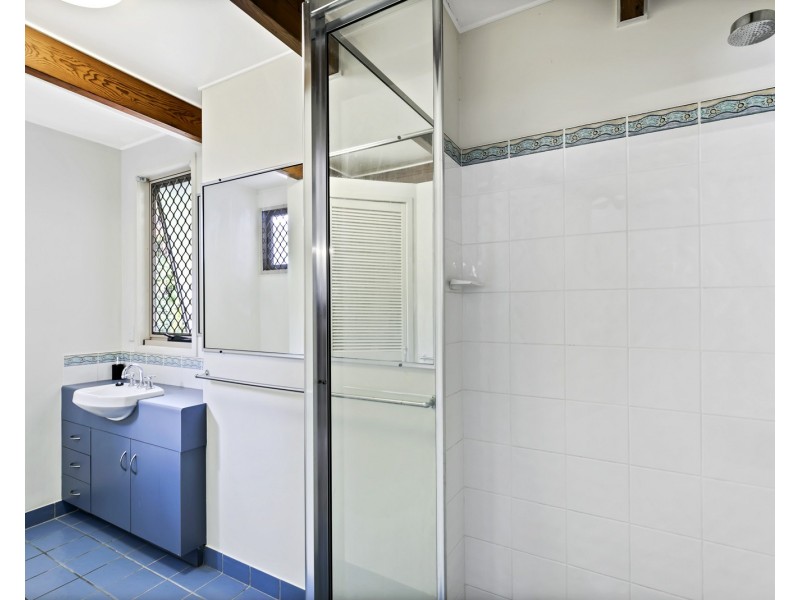 25 Victor Street, Alexandra Headland QLD 4572