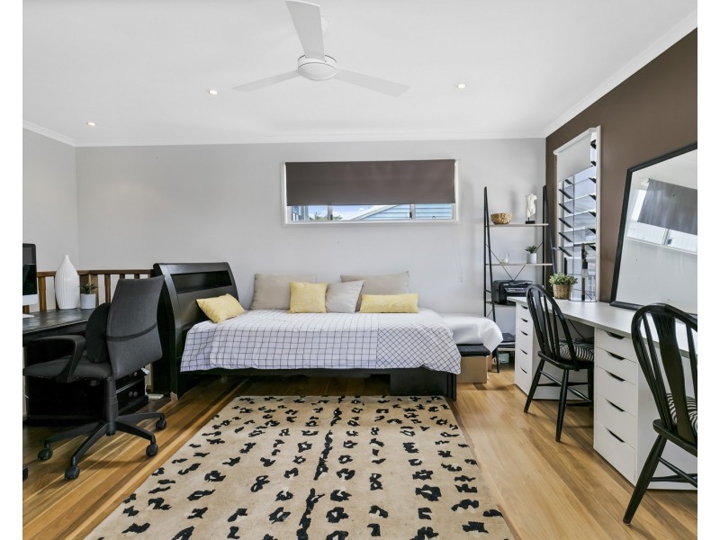 25 Victor Street, Alexandra Headland QLD 4572