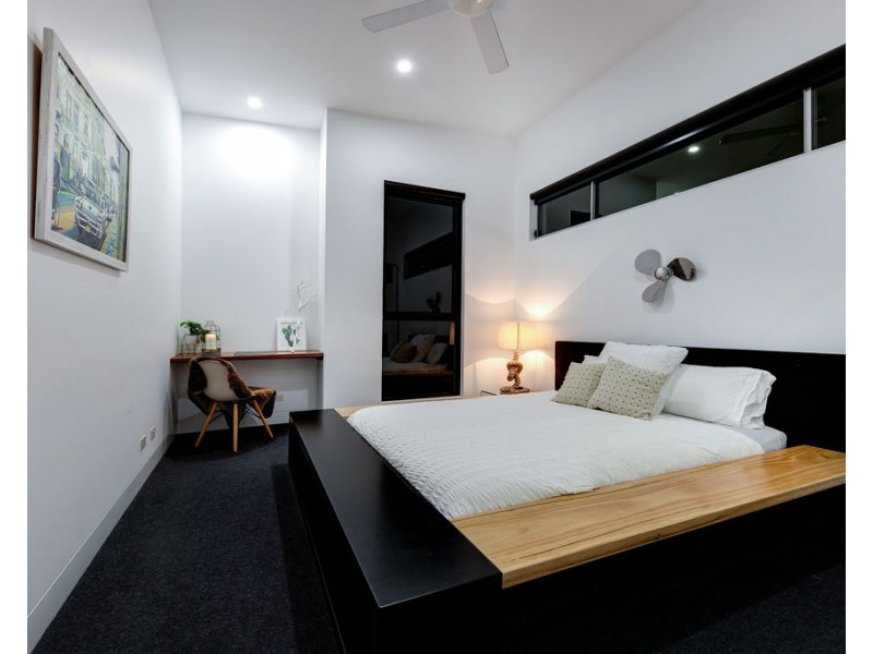 33 Blue Fin Circuit, Mountain Creek QLD 4557