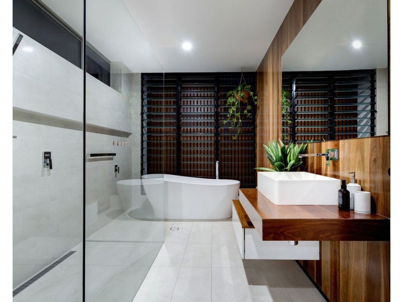 33 Blue Fin Circuit, Mountain Creek QLD 4557