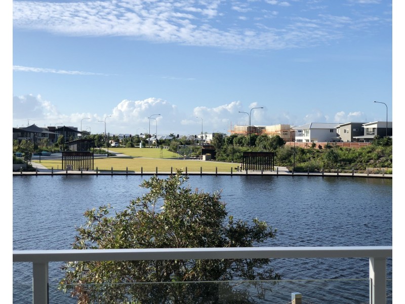 30/19 Shine Court, Birtinya QLD 4575