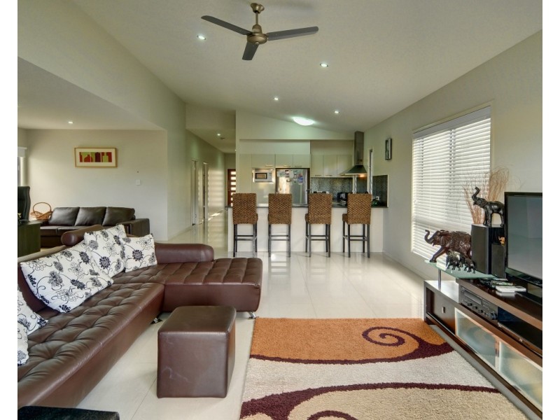6 Pepper Tree Circuit, Maroochydore QLD 4558