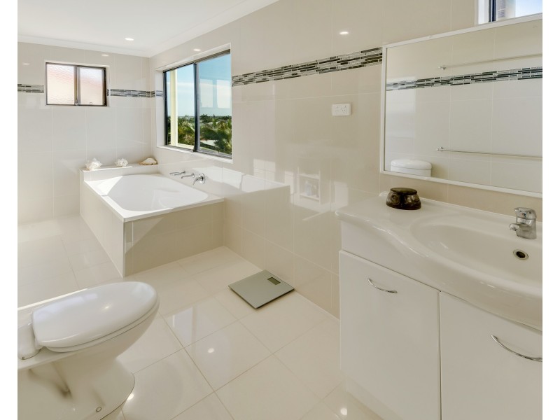 55 Pacific Boulevard, Buddina QLD 4575