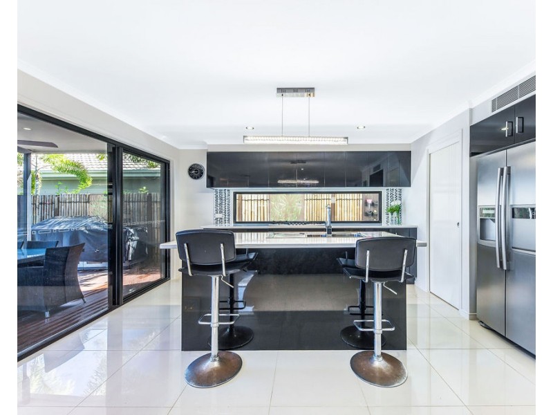 18 Caspian Circuit, Mountain Creek QLD 4557