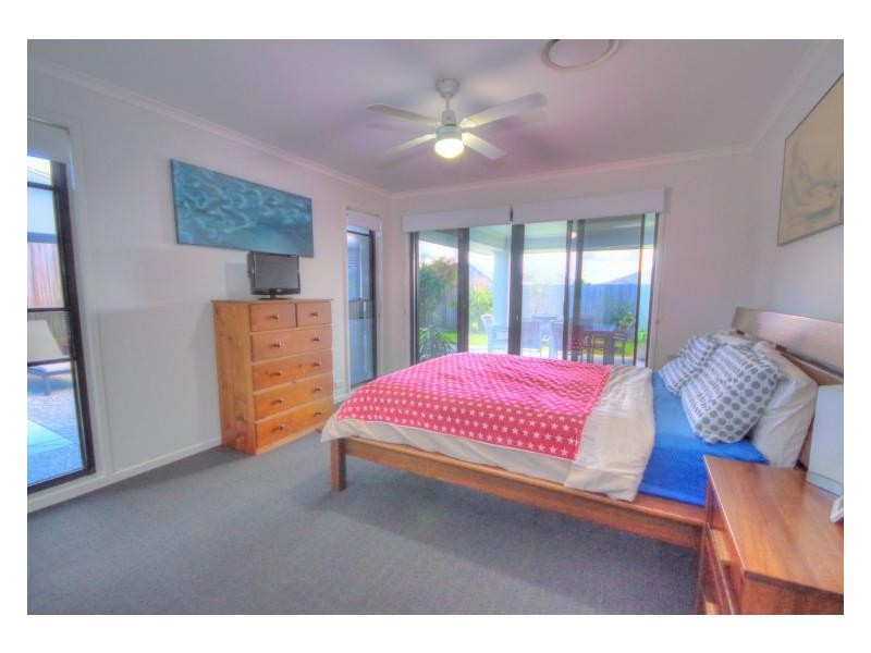 2 Pumicestone Way, Mountain Creek QLD 4557