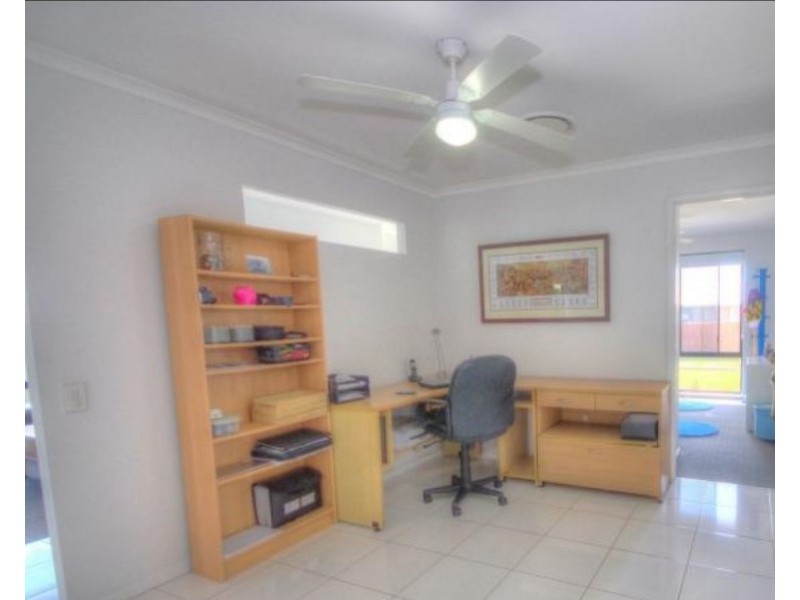 2 Pumicestone Way, Mountain Creek QLD 4557