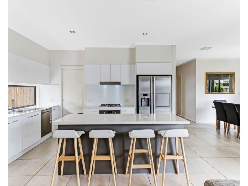 15 Caspian Circuit, Mountain Creek QLD 4557