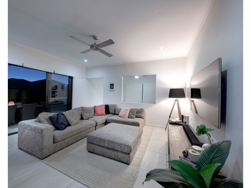 15 Caspian Circuit, Mountain Creek QLD 4557