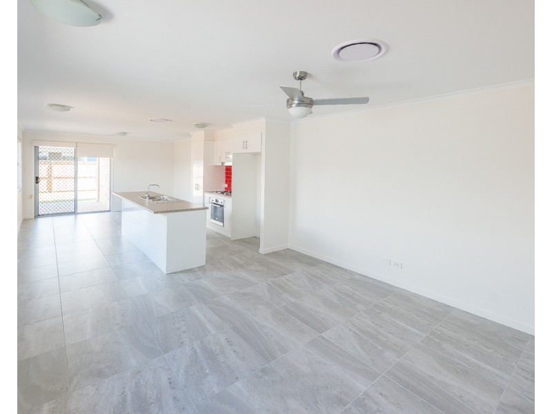 27 Shaw St, Meridan Plains QLD 4551