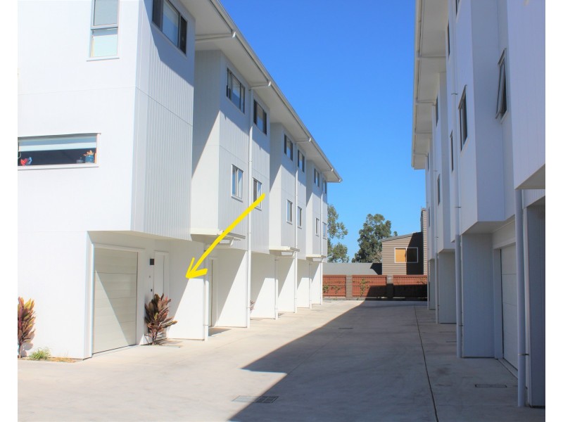 15/327 Bradman Ave, Maroochydore QLD 4558