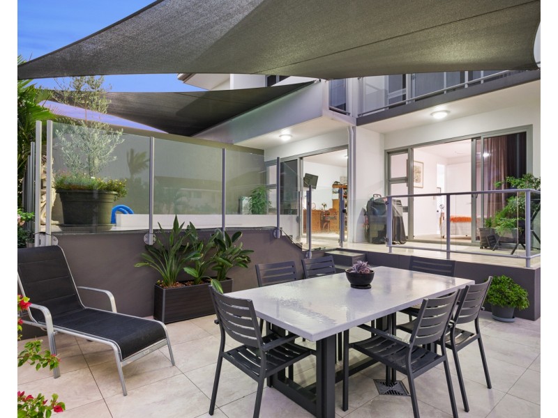 2/175 Bradman Avenue, Maroochydore QLD 4558