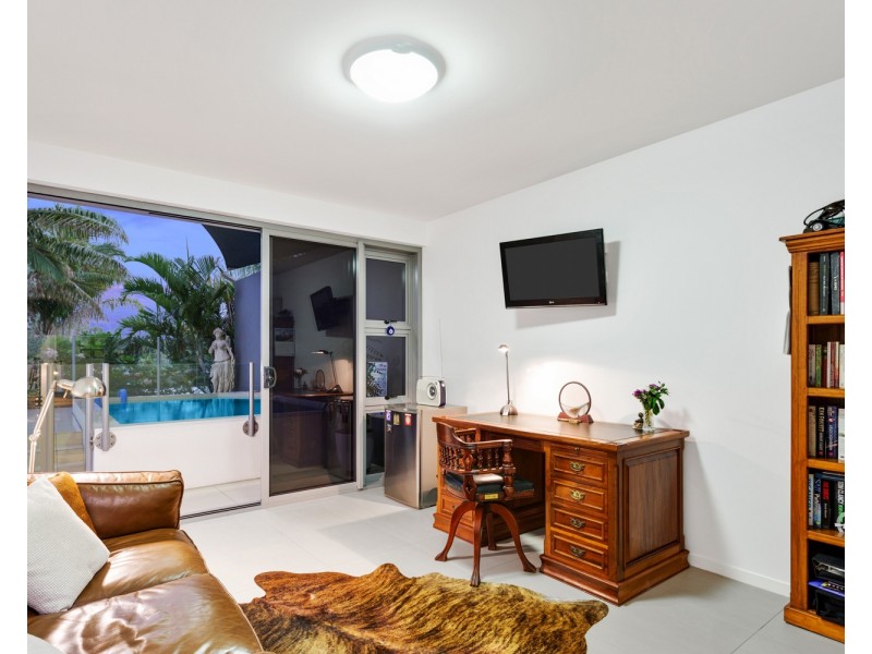 2/175 Bradman Avenue, Maroochydore QLD 4558