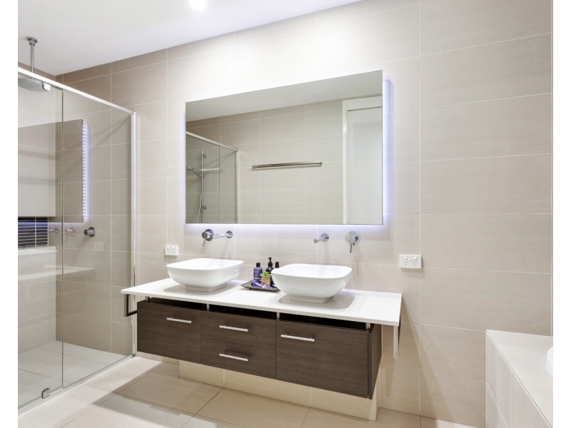 2/175 Bradman Avenue, Maroochydore QLD 4558