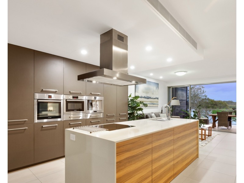 2/175 Bradman Avenue, Maroochydore QLD 4558