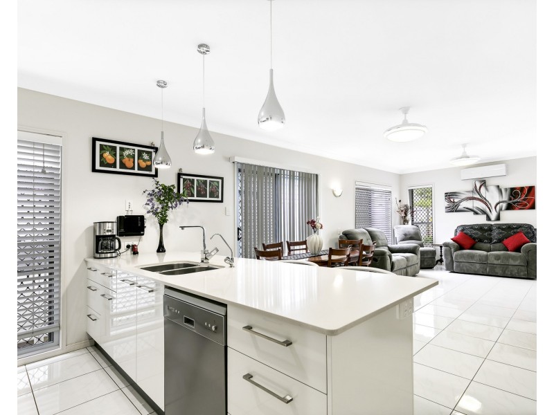 16 Promontory Street, Birtinya QLD 4575