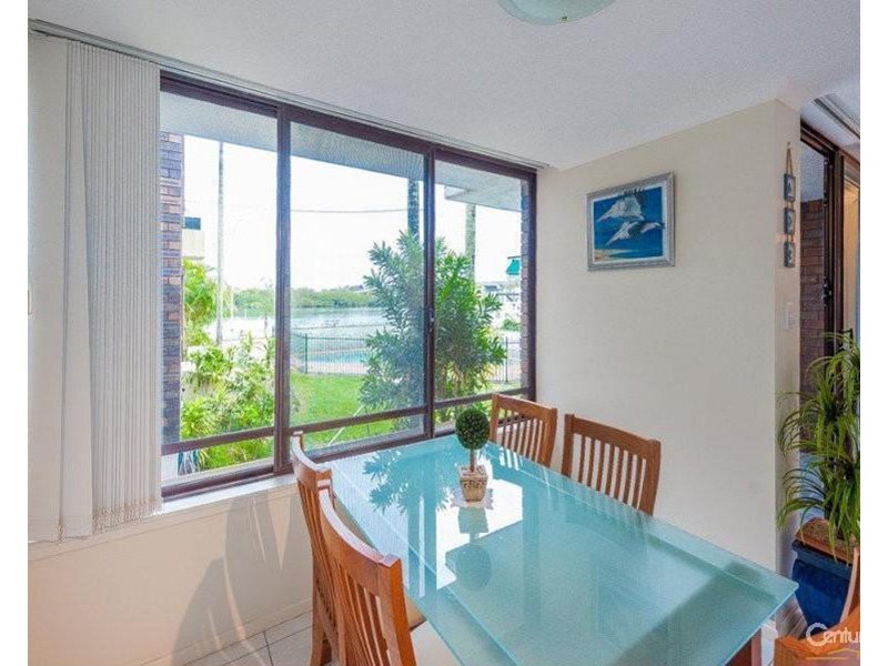 2/265 Bradman Ave, Maroochydore QLD 4558