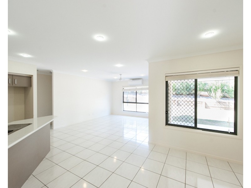 50 Petigrain Avenue, Palmwoods QLD 4555
