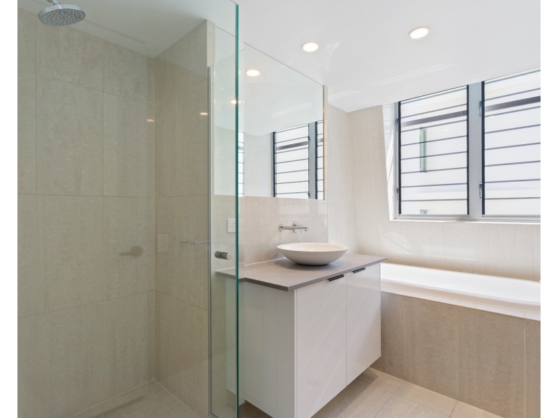 6/156 Duporth Avenue, Maroochydore QLD 4558