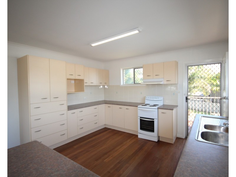 40  Surf Rd, Maroochydore QLD 4558