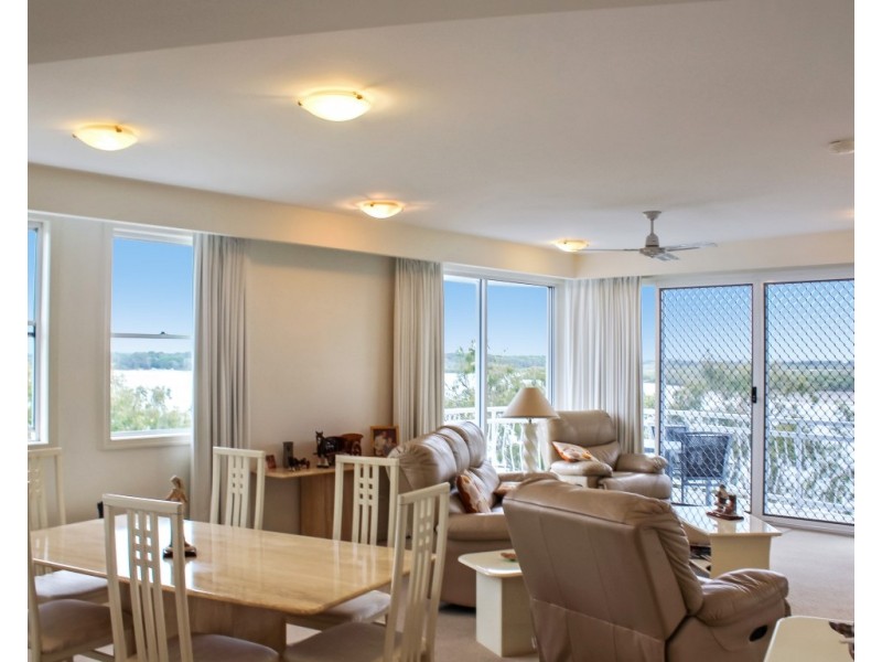 52/80 Picnic Point Esplanade, Maroochydore QLD 4558