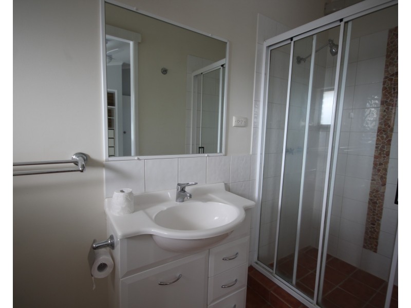 2/14 Broadwater Ave, Maroochydore QLD 4558