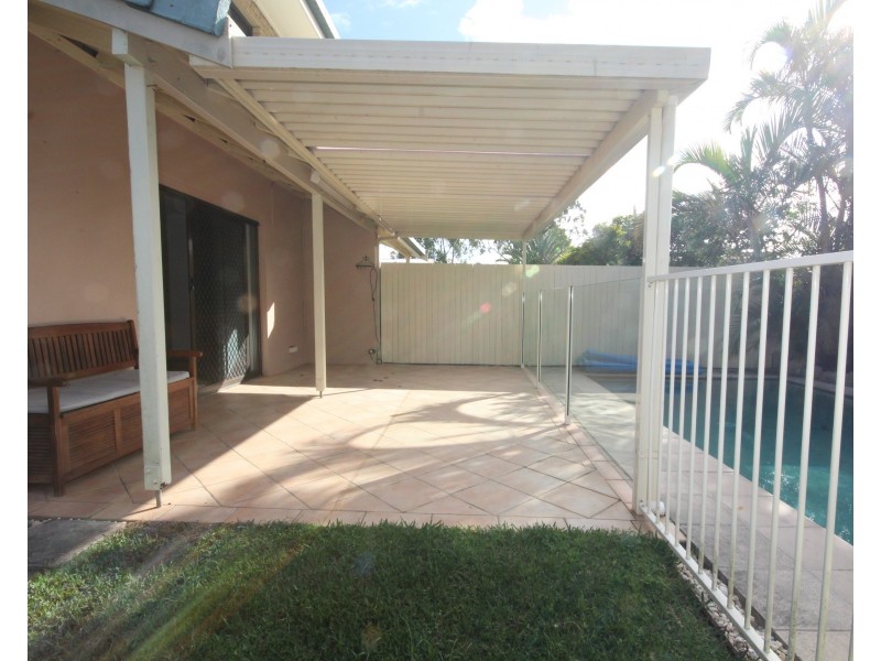 2/14 Broadwater Ave, Maroochydore QLD 4558