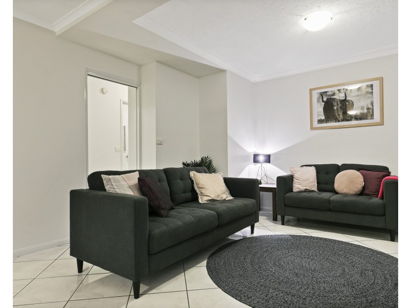 1/48 Lawrence Street, Mooloolaba QLD 4557