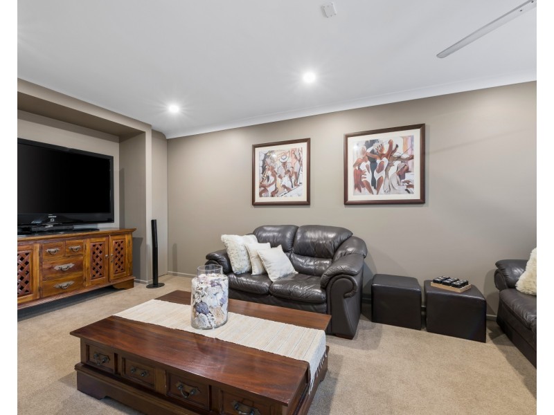 88 Sunbird Chase, Parrearra QLD 4575