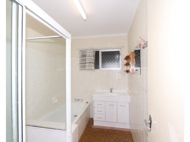 25  Sugar Road North, Maroochydore QLD 4558