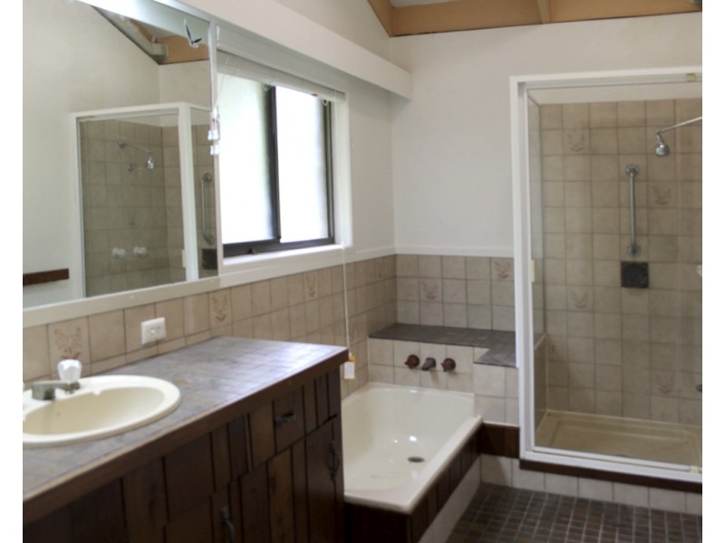 33 Centenary Crescent, Maroochydore QLD 4558