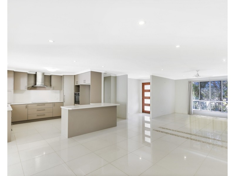 25 Lark Circuit, Mountain Creek QLD 4557