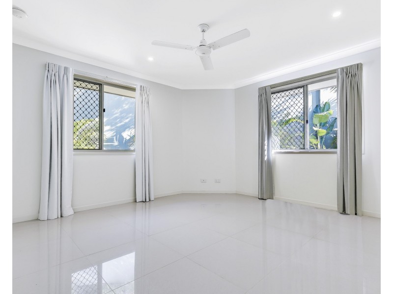 25 Lark Circuit, Mountain Creek QLD 4557