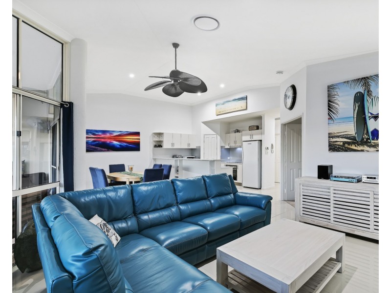 6/6 Broadmeadows Road, Maroochydore QLD 4558