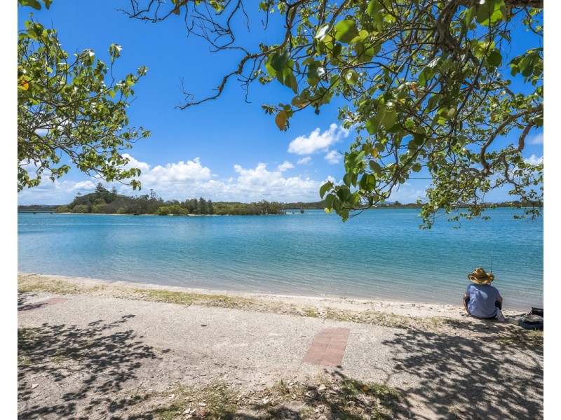 5/137 Bradman Ave, Maroochydore QLD 4558