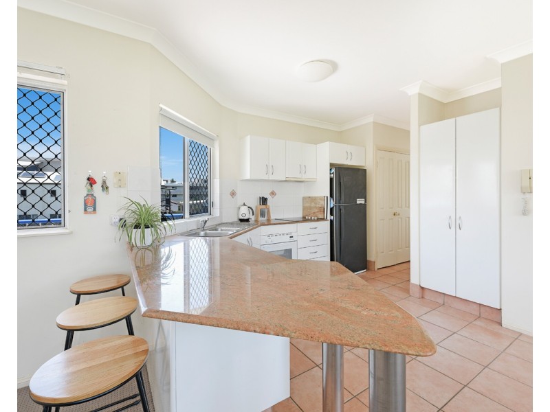 5/137 Bradman Ave, Maroochydore QLD 4558