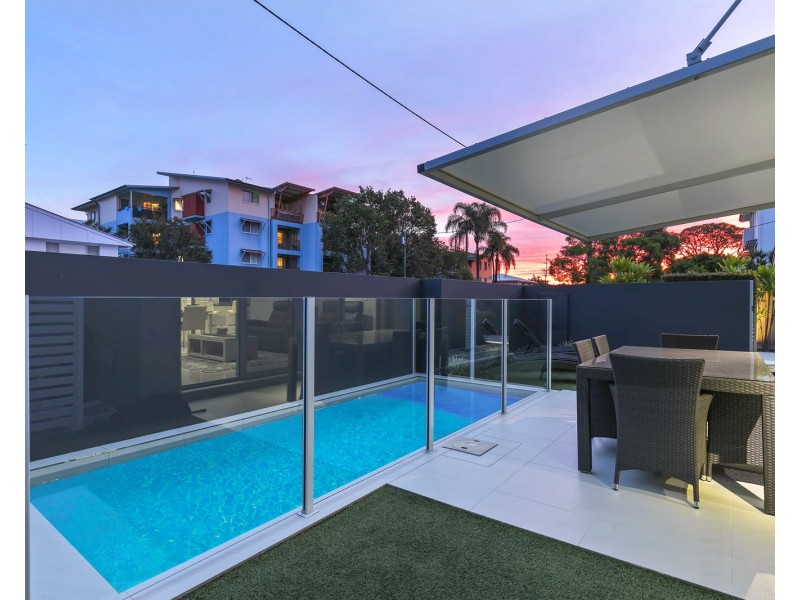 1/76 Beach Parade, Maroochydore QLD 4558