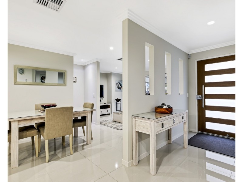 1/76 Beach Parade, Maroochydore QLD 4558